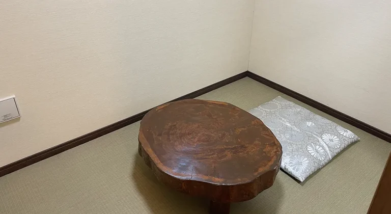 はごろもホールの導師控室