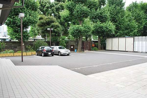 寛永寺 輪王殿の駐車場