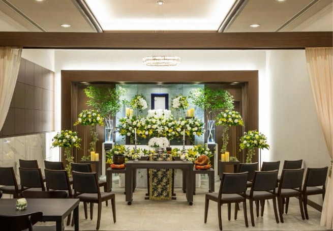 桐ヶ谷斎場の式場：旅