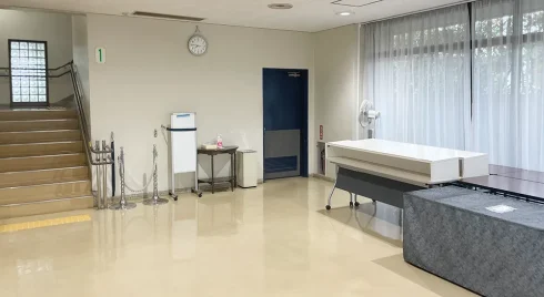 なぎさ会館のロビー写真