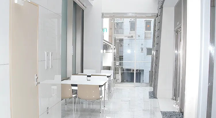 麻布山 泉明寺のロビー