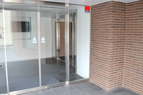 心行寺 双葉ホールの入口