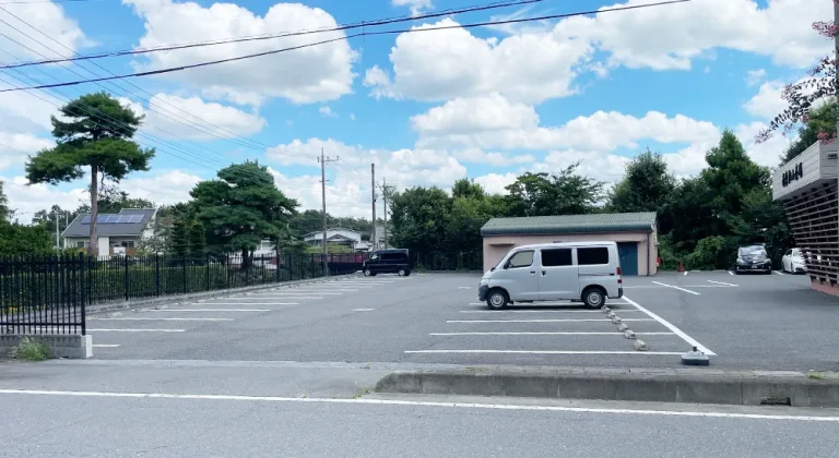 新東松山斎場の駐車場