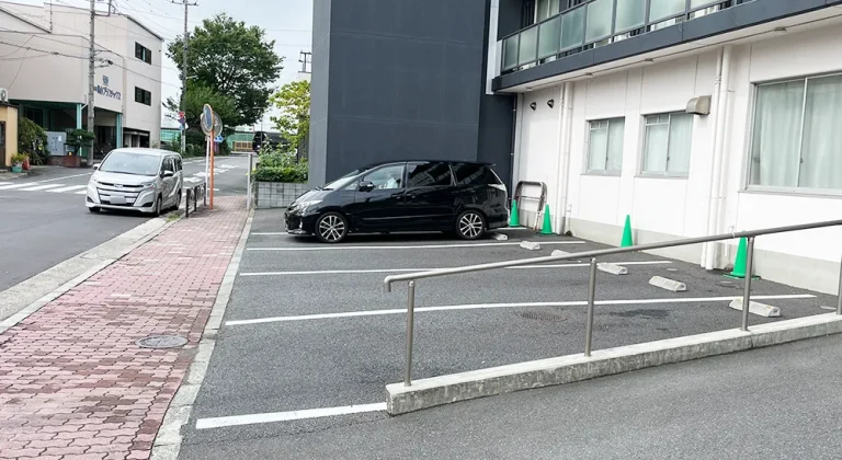 想送庵カノンの駐車場