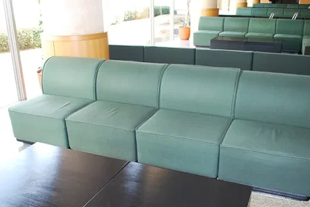 茅ヶ崎市斎場のロビー写真