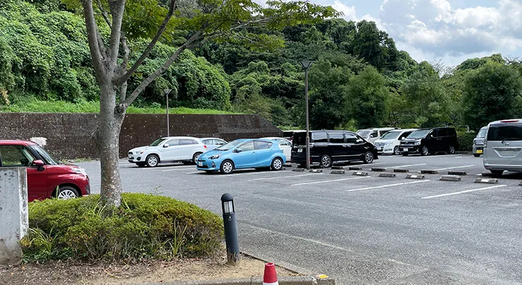 長南聖苑の駐車場
