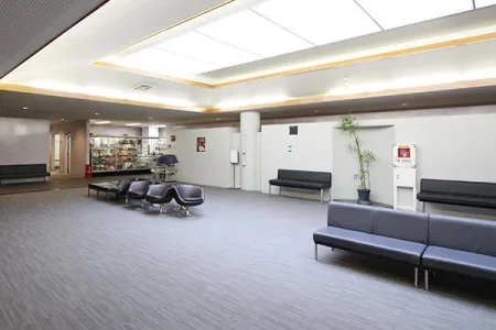 藤沢市斎場のロビー写真