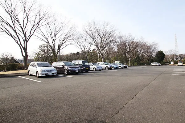 藤沢市斎場の駐車場