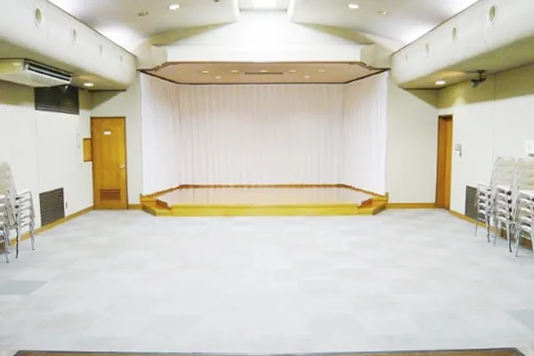 舟渡斎場の式場