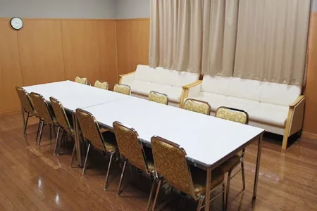 行田市斎場の控室写真