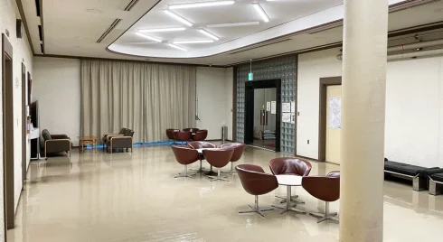 市川市斎場のロビー写真