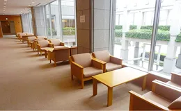 かわさき南部斎苑のロビー写真