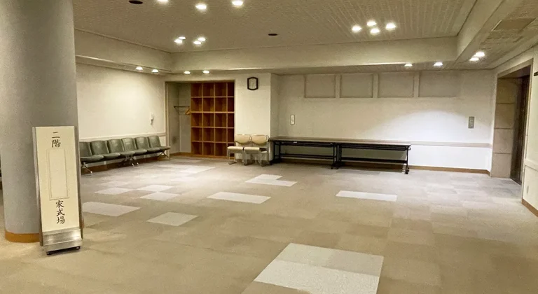 北区セレモニーホールのロビー