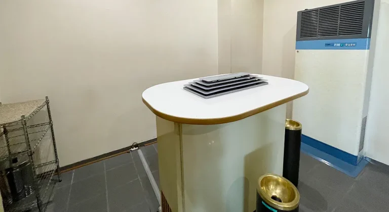 越谷市斎場の喫煙室