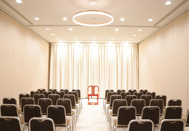 町屋斎場の従来式場：雪