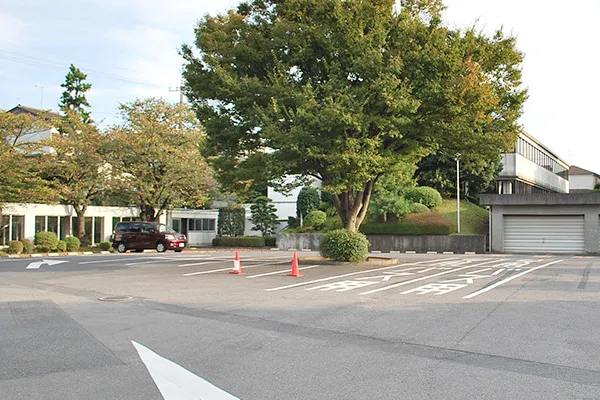 松戸市斎場の駐車場