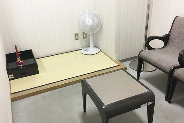 メモリアル彩雲の導師控室