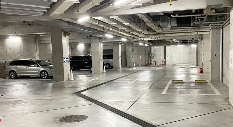 セレモニー目黒の駐車場