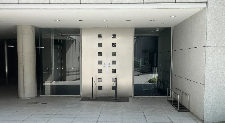 セレモニー目黒のエントランス