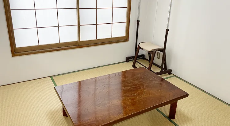 思い出の里会館の控室