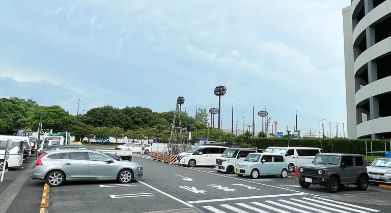臨海斎場の駐車場