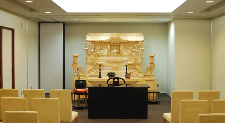 埼葛斎場の式場