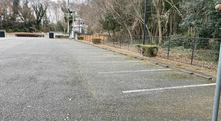 関宿斎場の駐車場