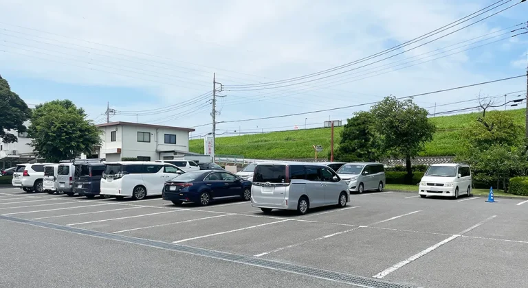 戸田葬祭場の駐車場