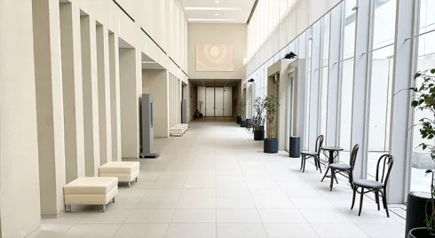 浦安市斎場のロビー写真