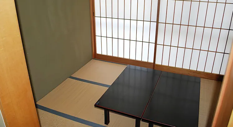 山桑メモリアルホールの導師控室