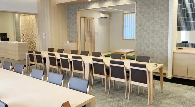 谷塚斎場の会食場