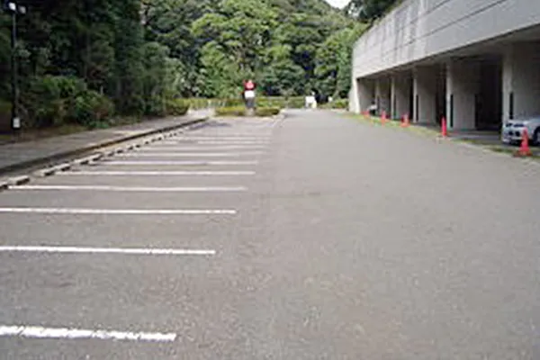 横浜市南部斎場の駐車場