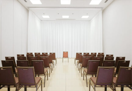 四ツ木斎場の式場：桜写真