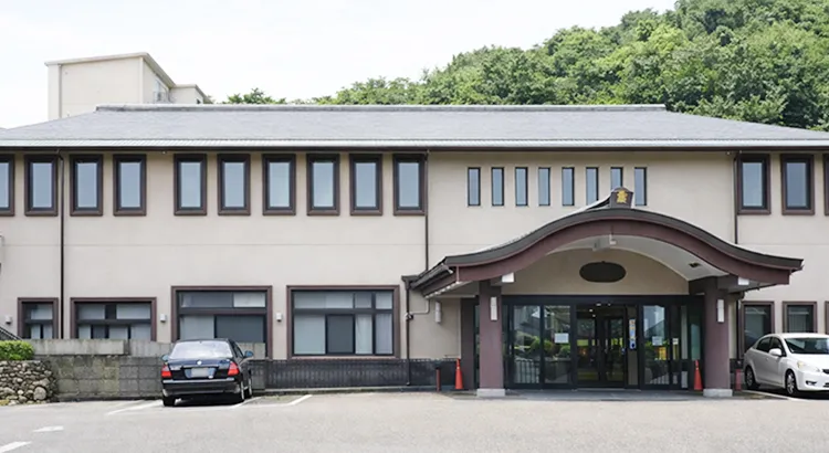 日野市営火葬場の外観