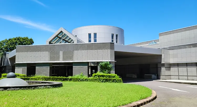 平塚市聖苑の外観