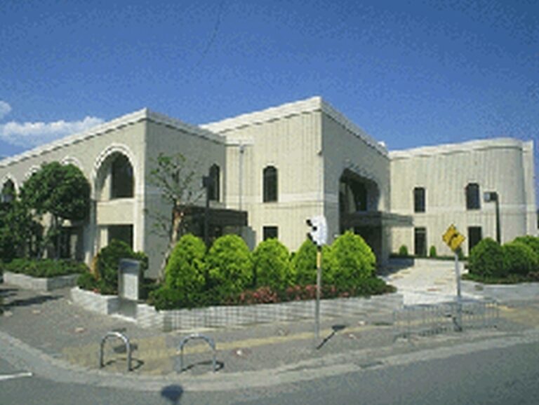 茨木市立斎場の式場外観