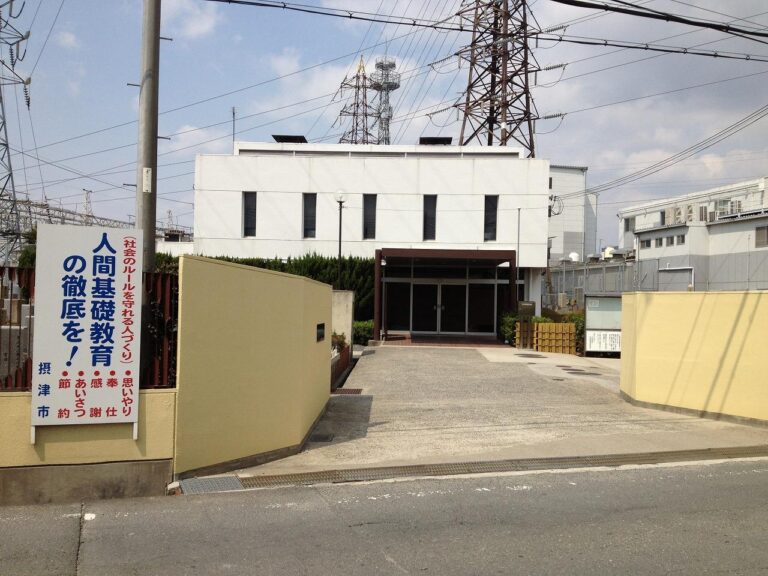 摂津市斎場の外観