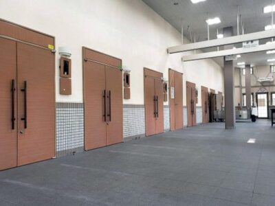 豊中市立火葬場の炉前ホール写真