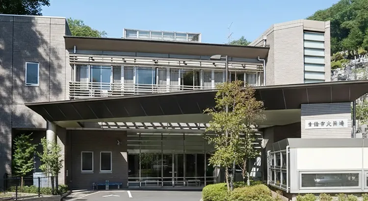 青梅市火葬場の外観