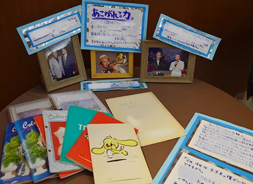 葬儀事例「夫は最高のバンドリーダー」のギャラリー画像3枚目 奥様がご用意されたご主人の写真やノート