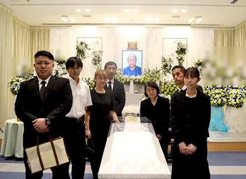 葬儀事例「おじいちゃんのカメラ」のギャラリー画像2枚目 カメラが好きだったおじいちゃんと最後の写真撮影