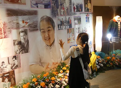 葬儀事例「海と船を愛した夫」のギャラリー画像2枚目 クルーズを趣味とした父のメモリアルスクリーン