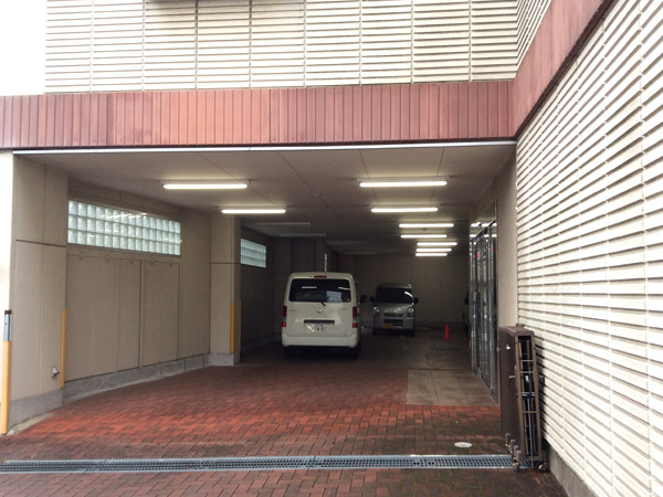 家族葬エコホールの駐車場