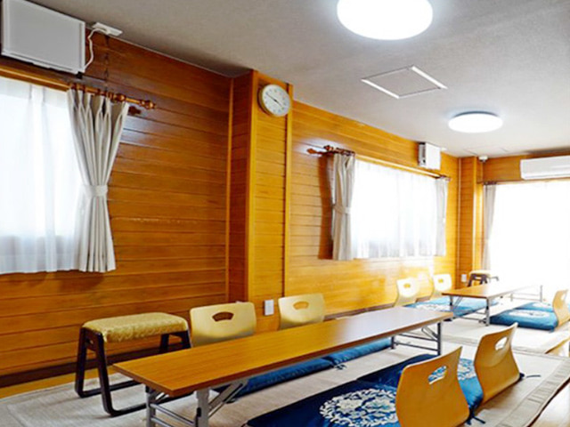 両願寺ホールの会食場