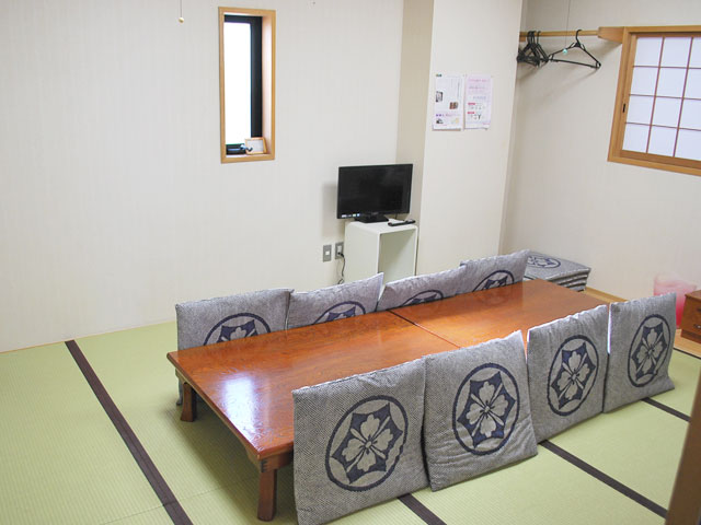 新光法要殿の控室