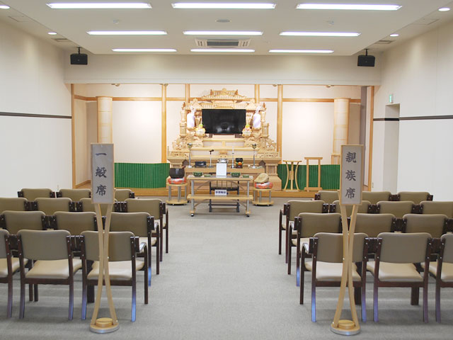 坂戸法要殿の式場2