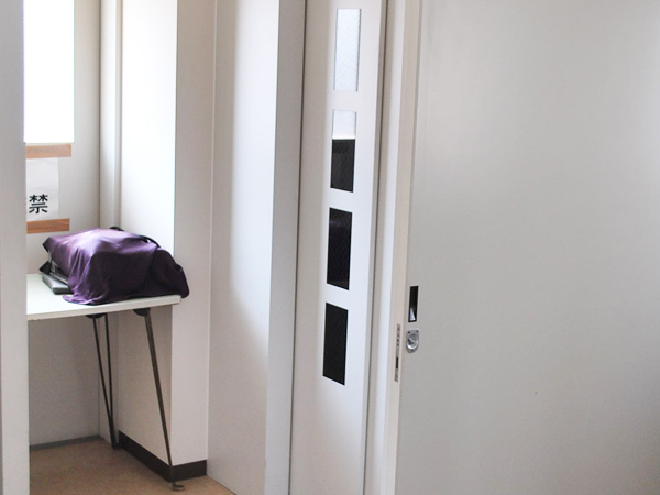 上妙寺 慈恩堂のエレベータ