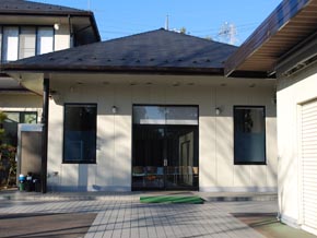 いずみ会館の外観写真