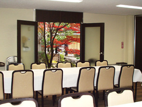 青山葬儀所の控え室写真