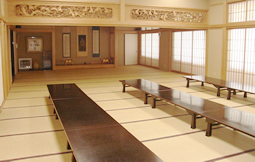 新井薬師寺 梅照院 大悲殿の控え室写真